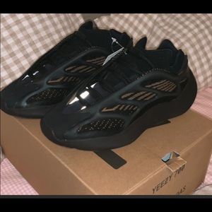 Yeezy Clay Brown size 5.5